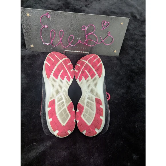 EUC Nike Shoes Black Pink 8 - Picture 4 of 5